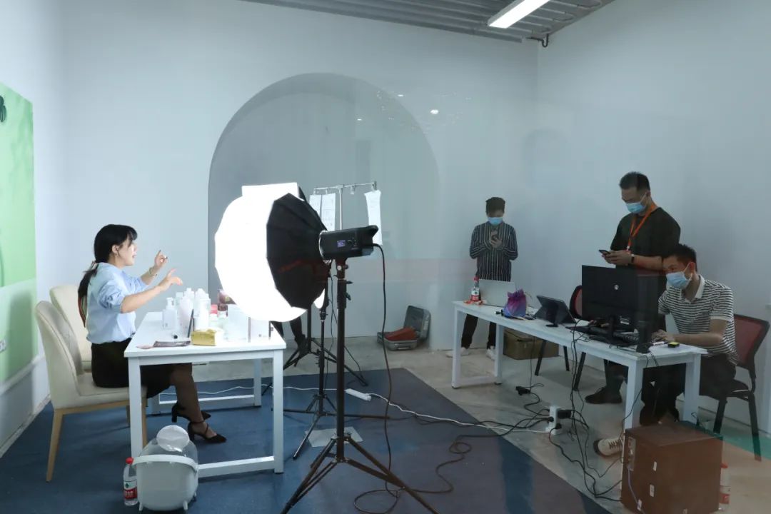 AI视频剪辑_视频生成_在线新经济产业